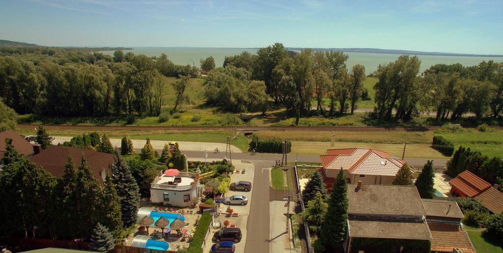 Steinhaus Bed & Breakfast Keszthely Extérieur photo